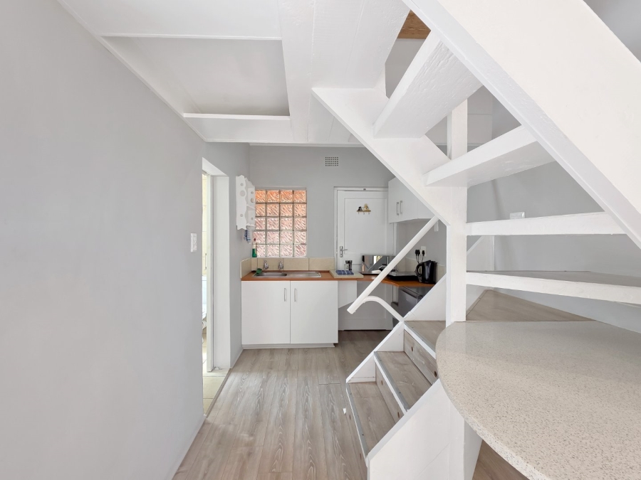 1 Bedroom Property for Sale in Bloubergrant Western Cape